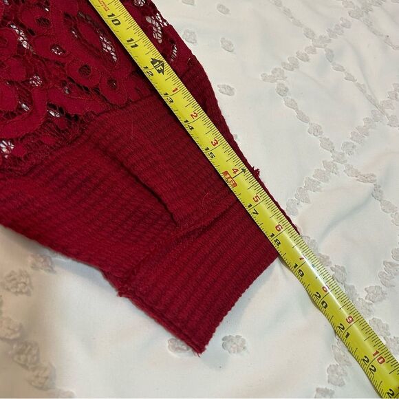 Torrid Waffle V-neck Lace Inset Pullover Sweatshirt Rhubarb Sz 4 - Picture 16 of 16